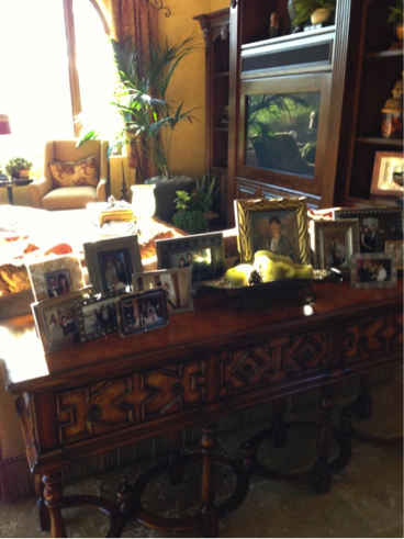 Is Something Missing on Your Office Walls? Manji something missing from office 01