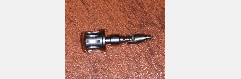 Tips to Remove a Damaged Straumann Solid Abutment Carson tips remove damaged abutment 06