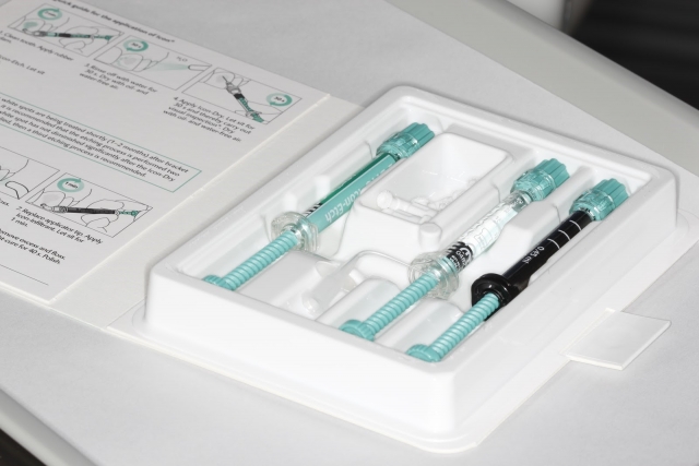 CourtneyLavigne a conservative effective approach to white spot lesions Fig.1