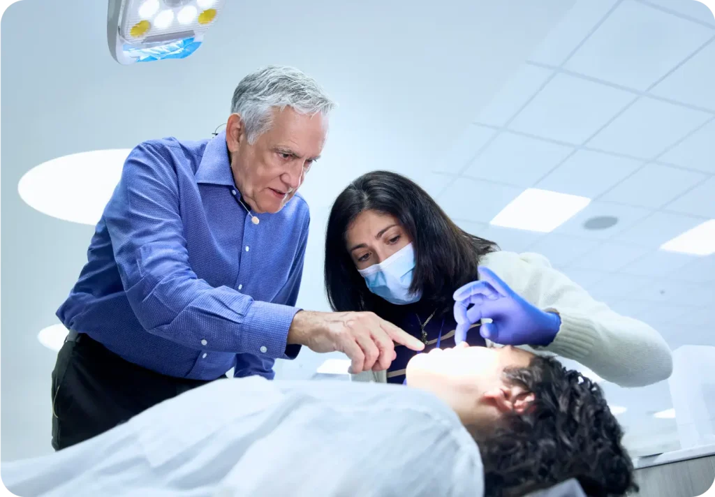 World-Class Faculty World-Class Faculty