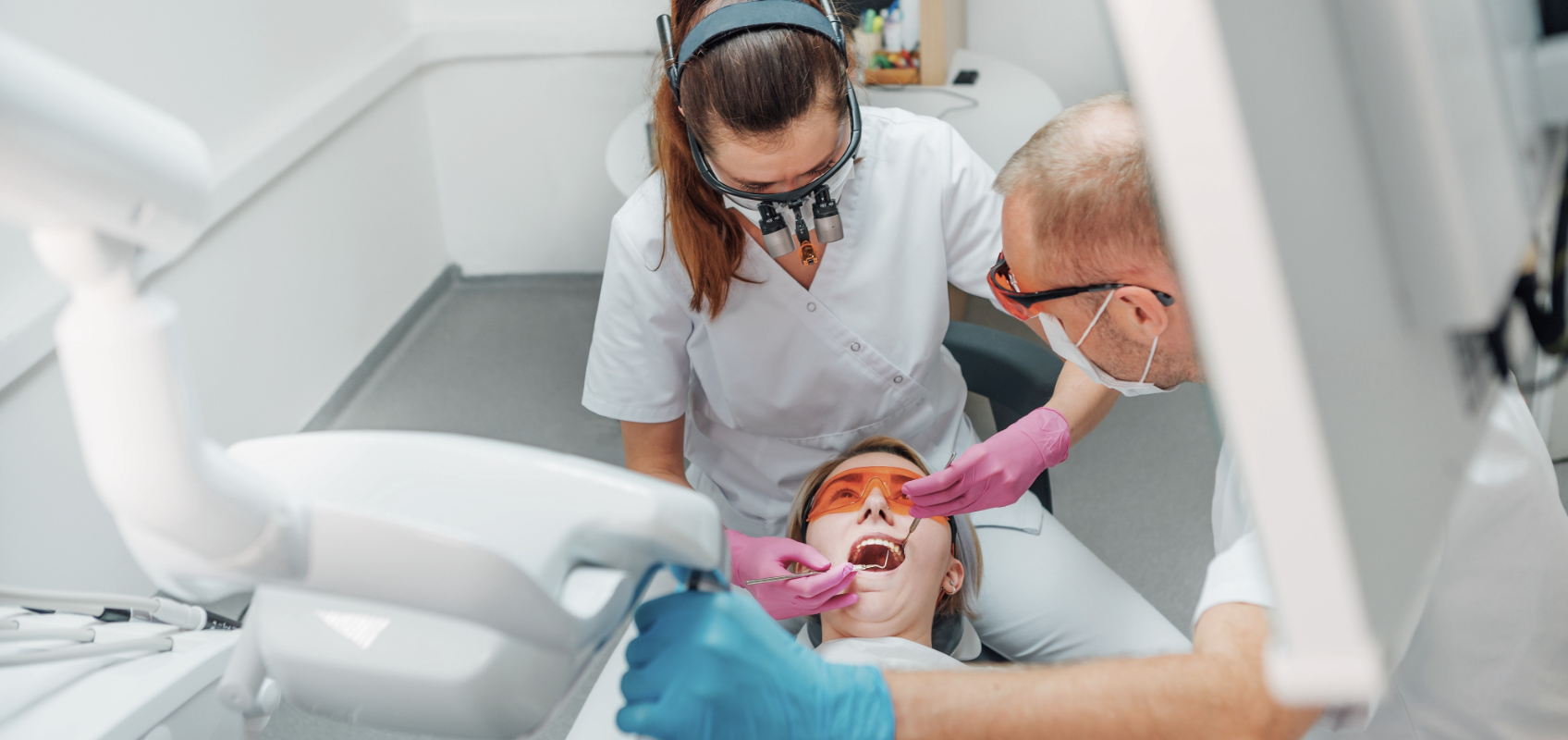 Dental team delivering a positive dental patient experience through coordinated patient care and communication